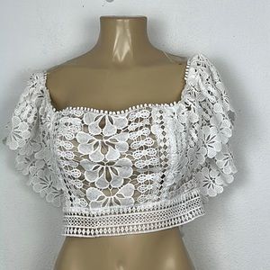 NWT Selfie Leslie white lace off the shoulders crop top size L *flawed